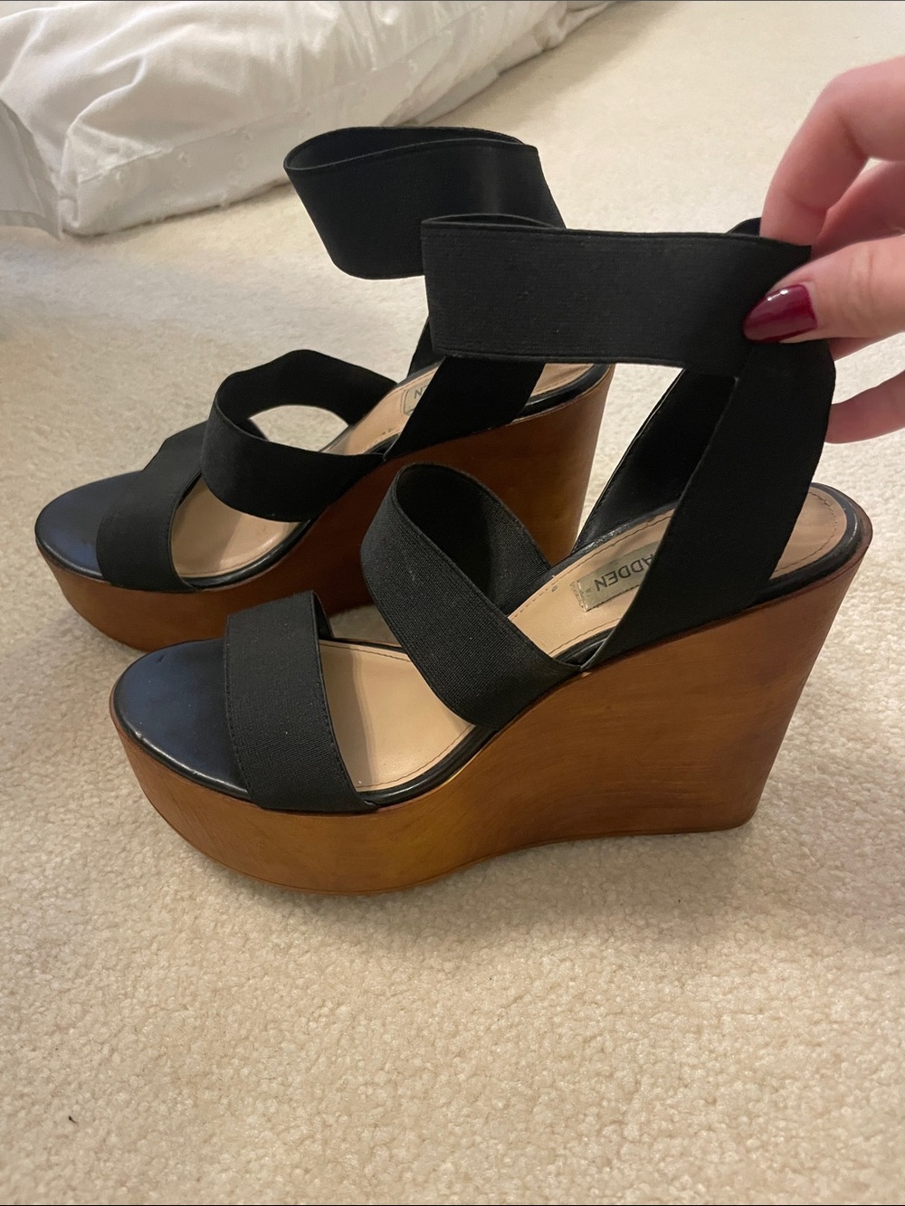 Steve Madden Black Elastic Strap Wood Wedge Sandals